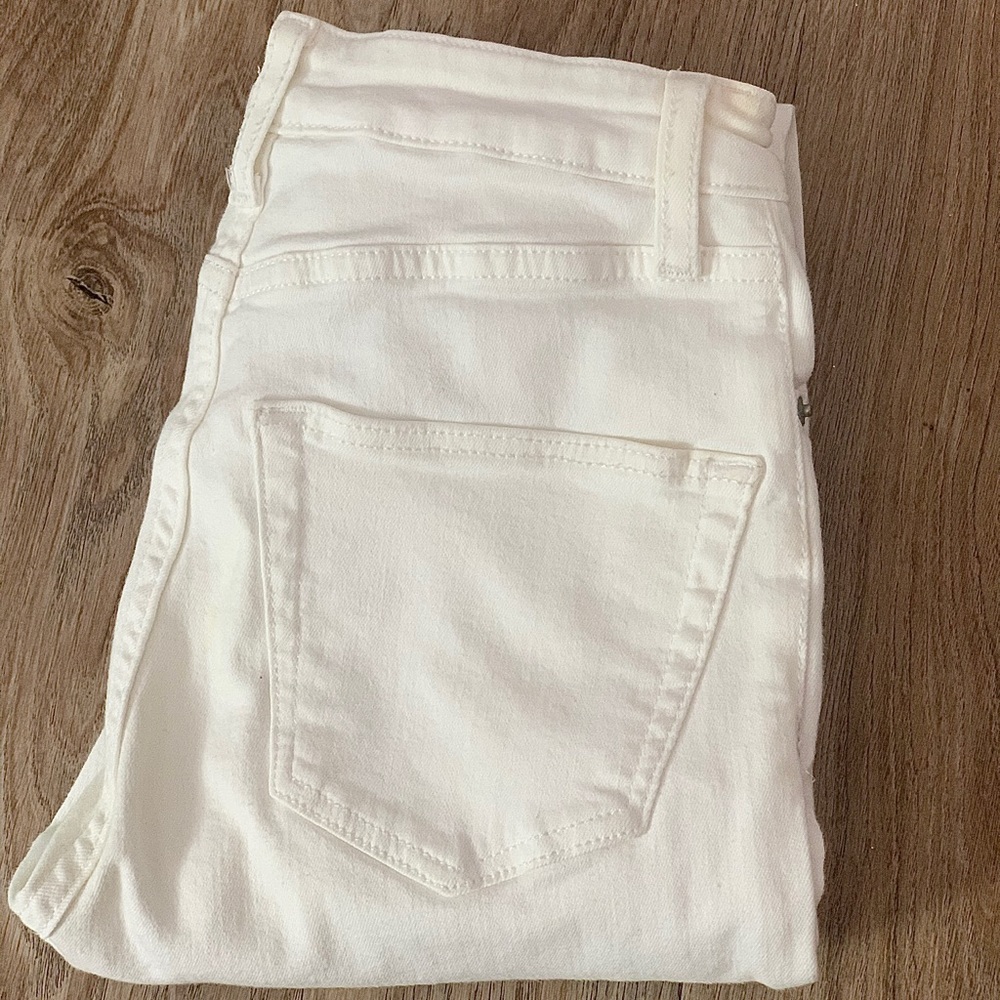 TOPSHOP MOTO Jamie white ripped jeans